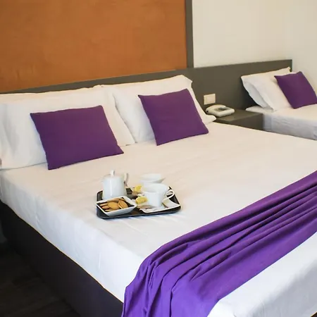 Acapulco Hotel 3*