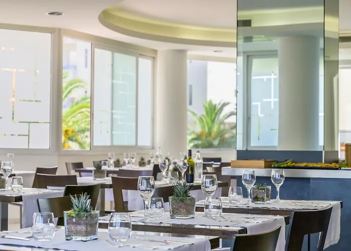Acapulco Hotel