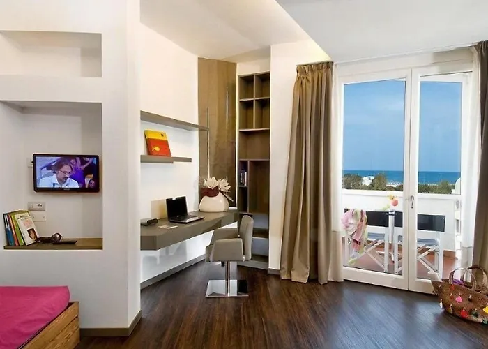 Acapulco Hotel 3*